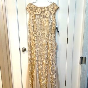 Gorgeous ballgown, never worn